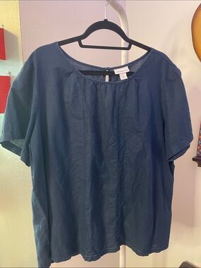 Liz Claiborne Navy Short Sleeve Linen-Blend Top